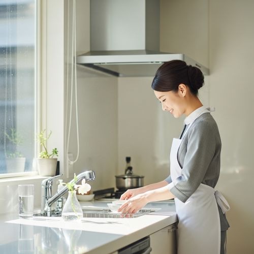 عاملات بالشهر الجبيل الصناعيه